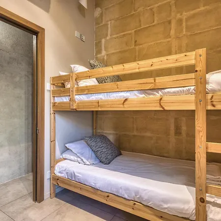 Stunning 3br Townhouse With Private Rooftop By Sf Homes * San Pawl il-Baħar