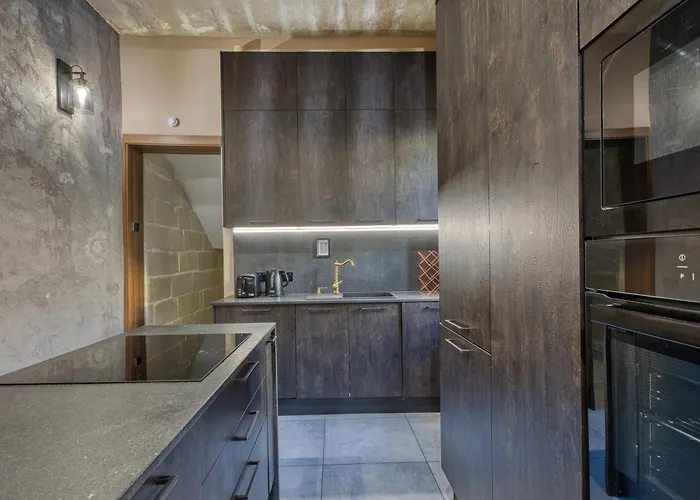 Stunning 3br Townhouse With Private Rooftop By Sf Homes Feriehus