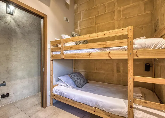 Stunning 3br Townhouse With Private Rooftop By Sf Homes * San Pawl il-Baħar