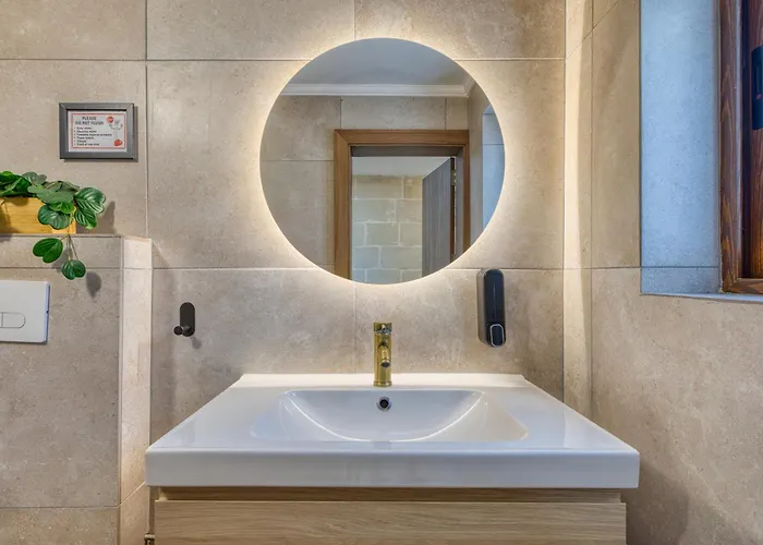 Stunning 3br Townhouse With Private Rooftop By Sf Homes