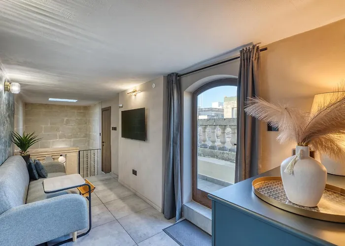 Stunning 3br Townhouse With Private Rooftop By Sf Homes *