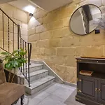 Stunning 3br Townhouse With Private Rooftop By Sf Homes *