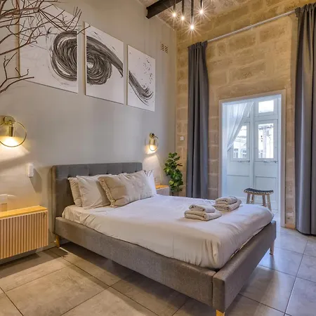 Holiday home Stunning 3br Townhouse With Private Rooftop By Sf Homes *