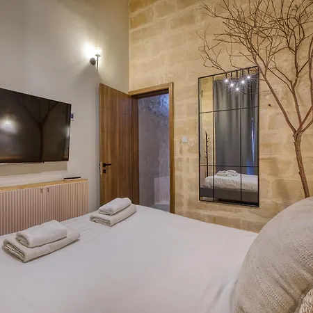 Tatil Evi Stunning 3br Townhouse With Private Rooftop By Sf Homes St. Paul's Bay