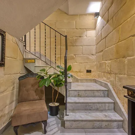 Feriehus Stunning 3br Townhouse With Private Rooftop By Sf Homes San Pawl il-Baħar
