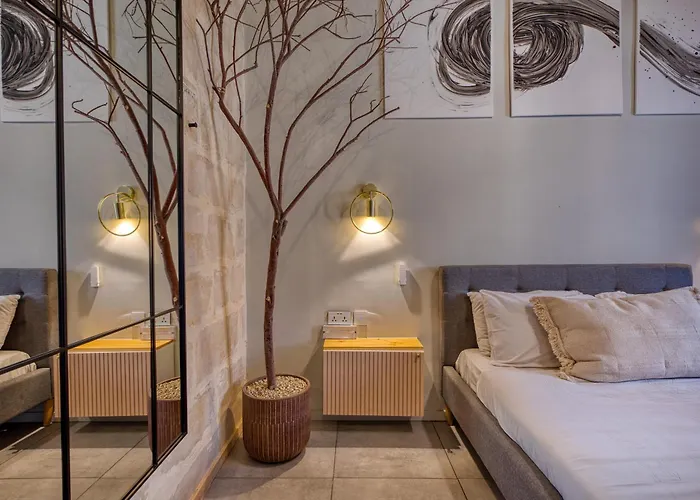 Stunning 3br Townhouse With Private Rooftop By Sf Homes