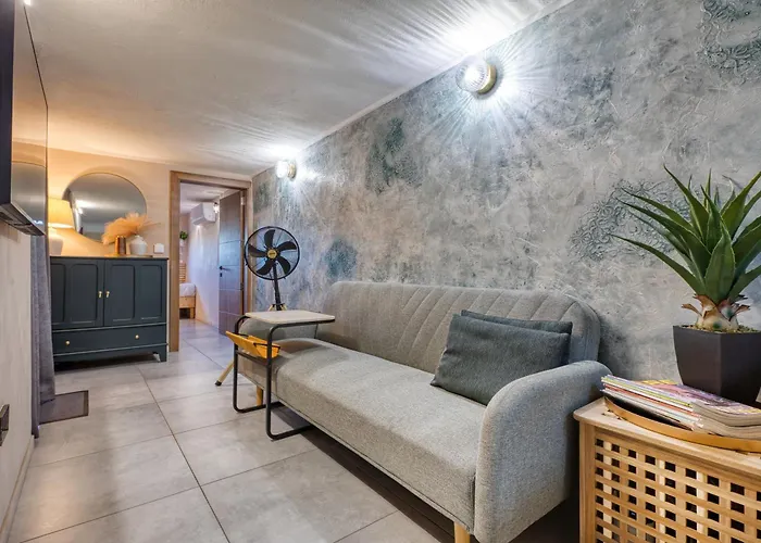 Stunning 3br Townhouse With Private Rooftop By Sf Homes Case de vacanță St. Paul's Bay