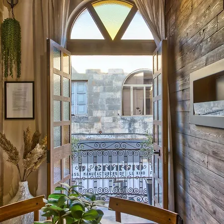 Дом отдыха Stunning 3br Townhouse With Private Rooftop By Sf Homes